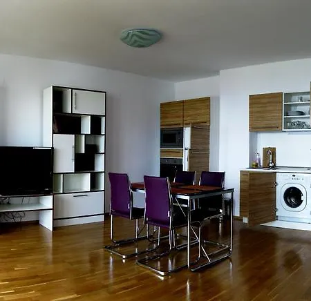 Queen's View Apartment Balchik